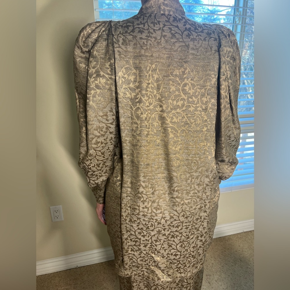 French made company bought it 86  size 40 Gray and beige also gold